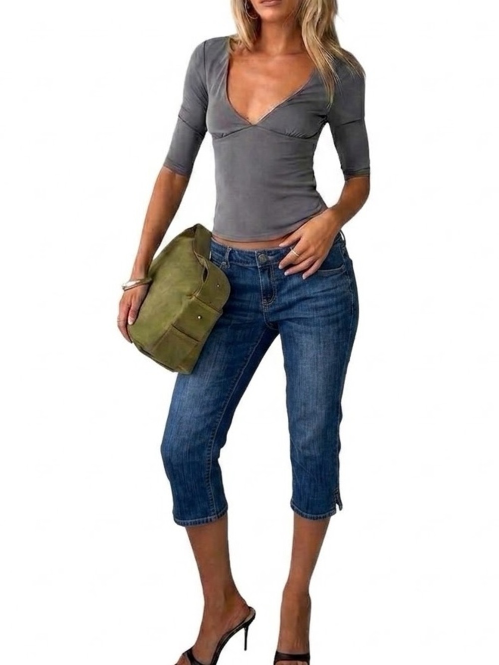 Vintage Vera Wang blue capri jeans. Mid Rise.  Size 10